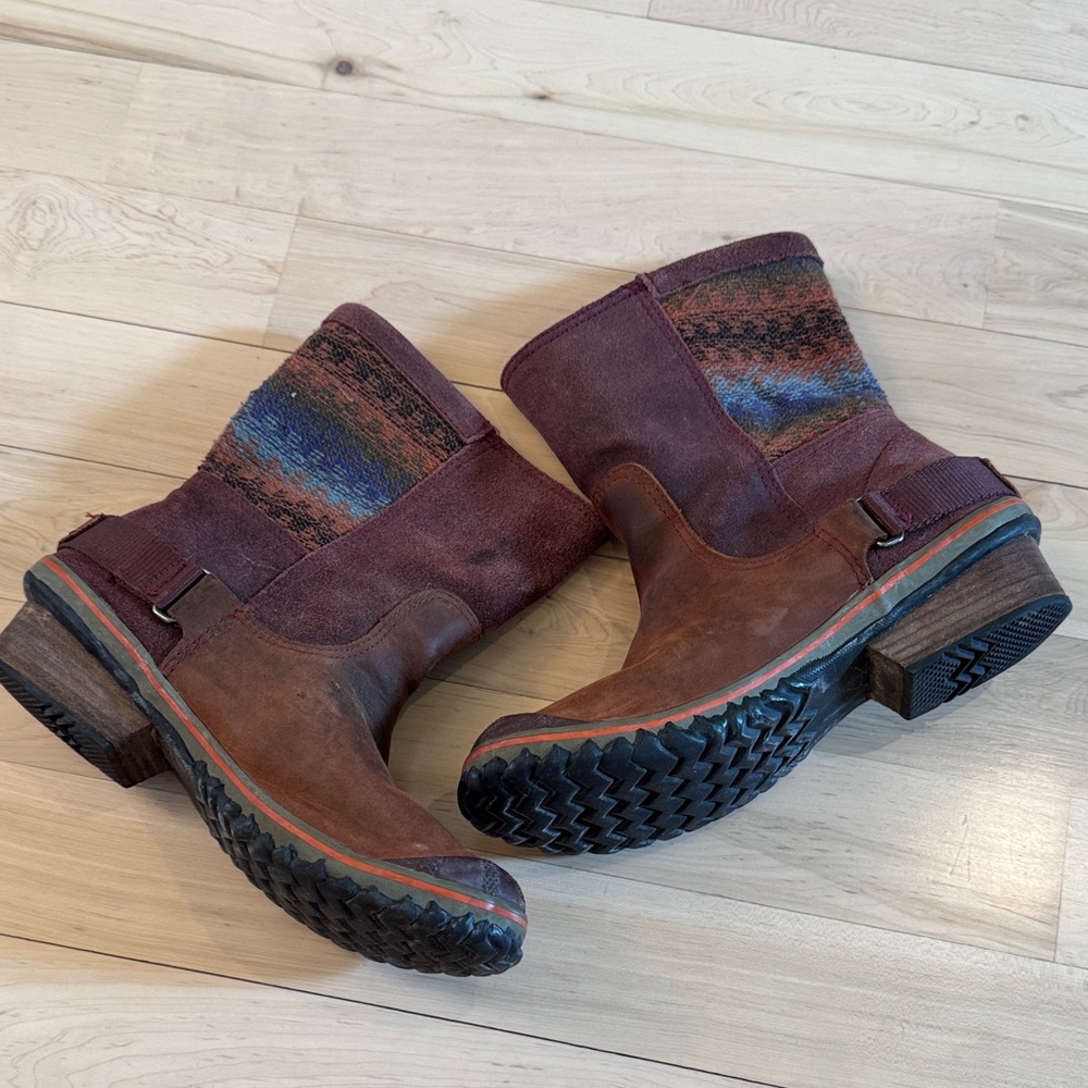 Sorel Slimshortie Boots Womens Size 9 Madder Brown Bonfire Leather-Western-Aztec